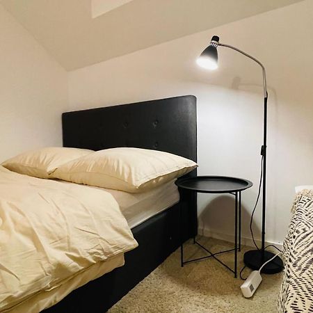 House Flow, 3 Room, Free 2 Parking 布拉迪斯拉发 外观 照片