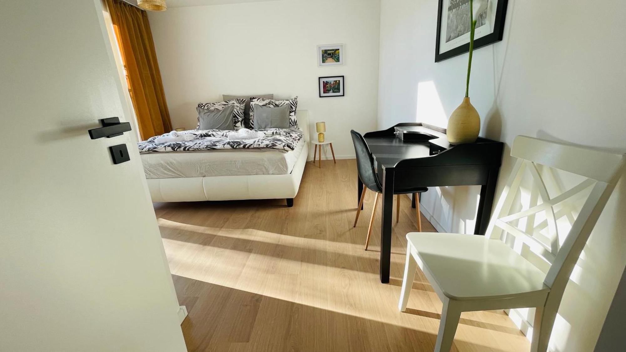 House Flow, 3 Room, Free 2 Parking 布拉迪斯拉发 外观 照片