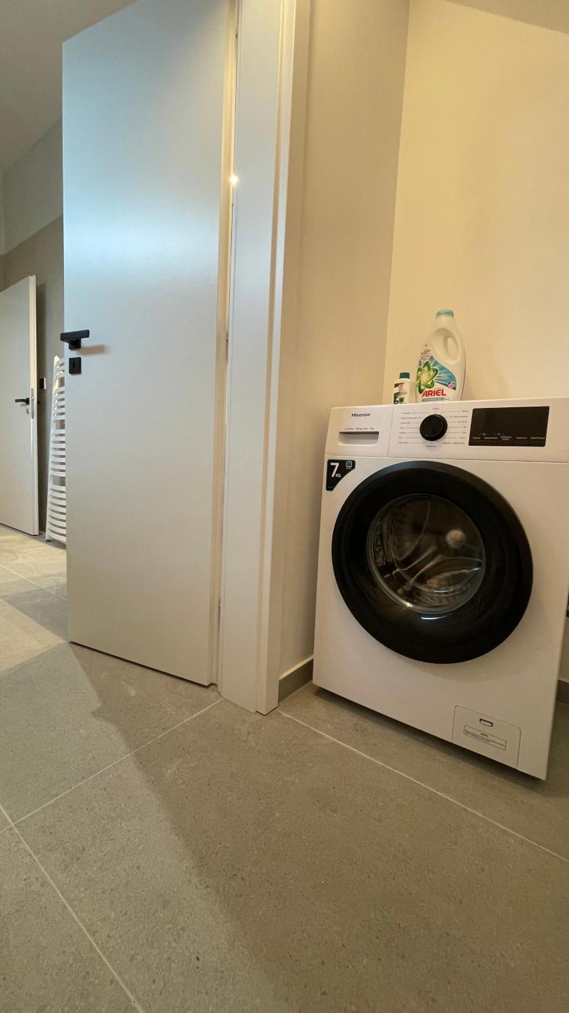 House Flow, 3 Room, Free 2 Parking 布拉迪斯拉发 外观 照片