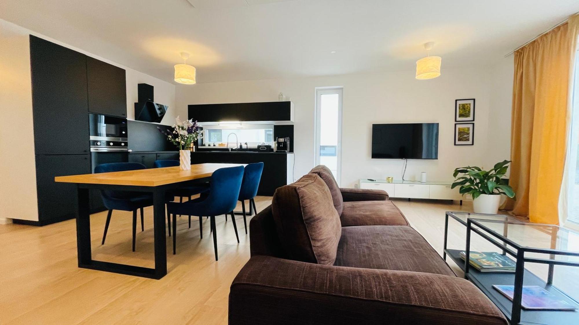House Flow, 3 Room, Free 2 Parking 布拉迪斯拉发 外观 照片