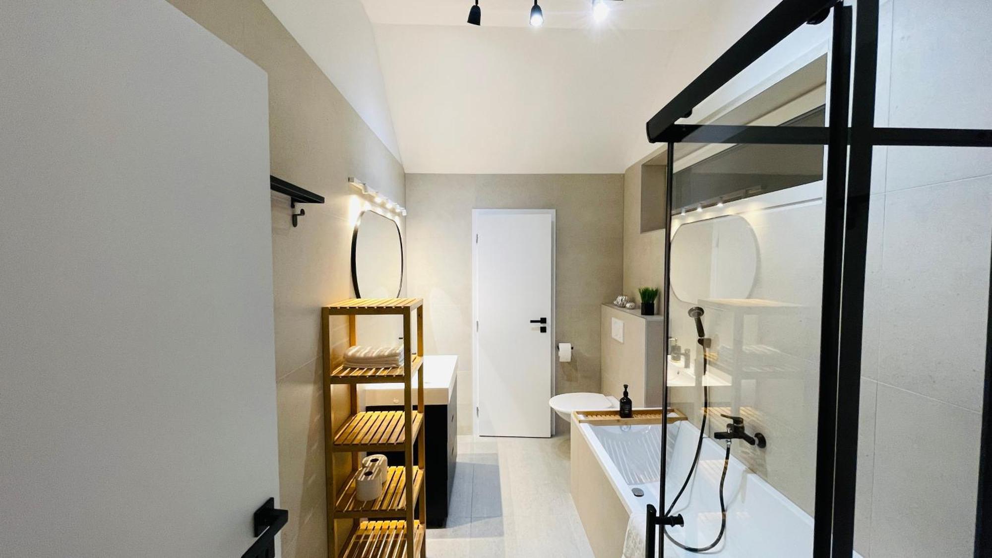 House Flow, 3 Room, Free 2 Parking 布拉迪斯拉发 外观 照片