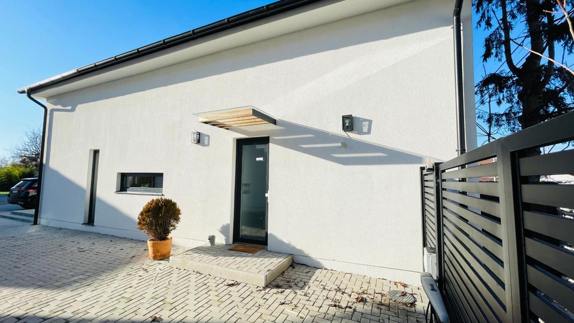 House Flow, 3 Room, Free 2 Parking 布拉迪斯拉发 外观 照片