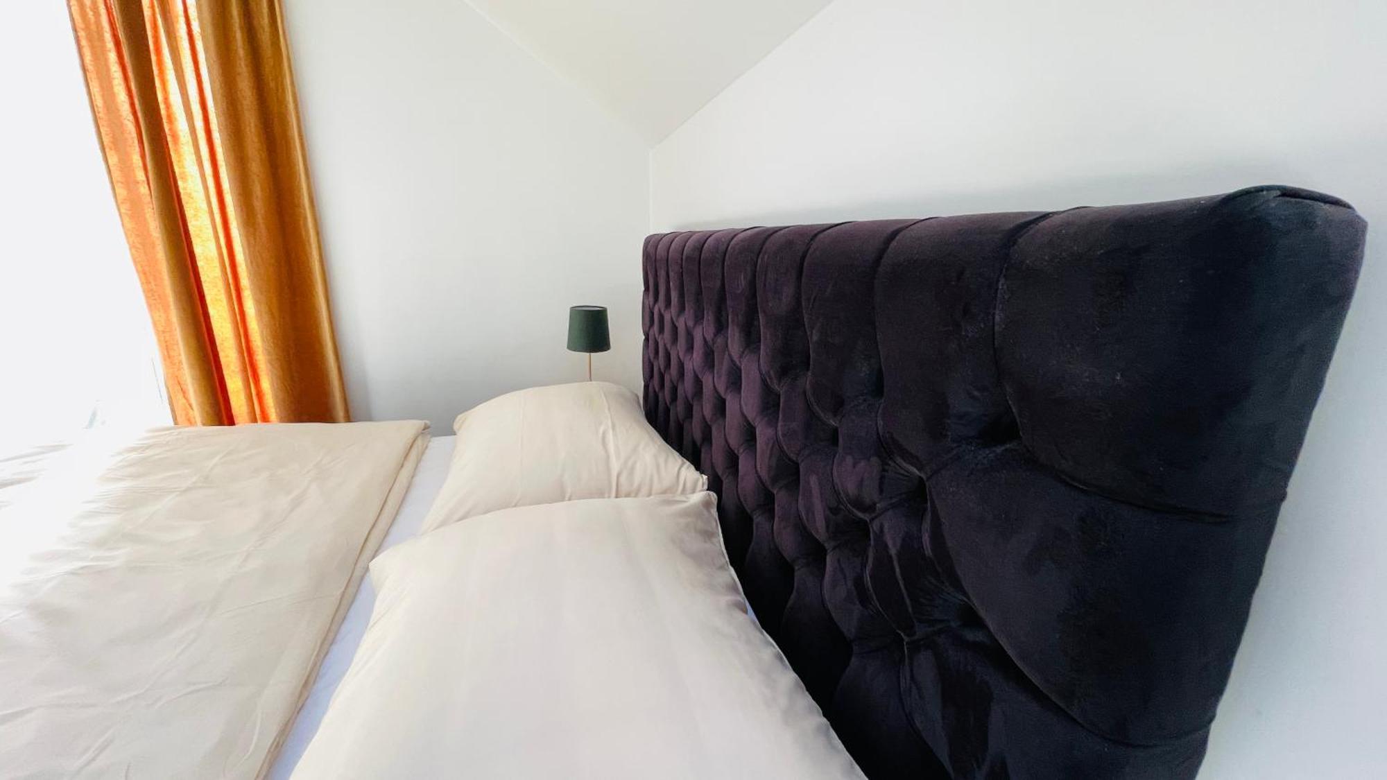 House Flow, 3 Room, Free 2 Parking 布拉迪斯拉发 外观 照片