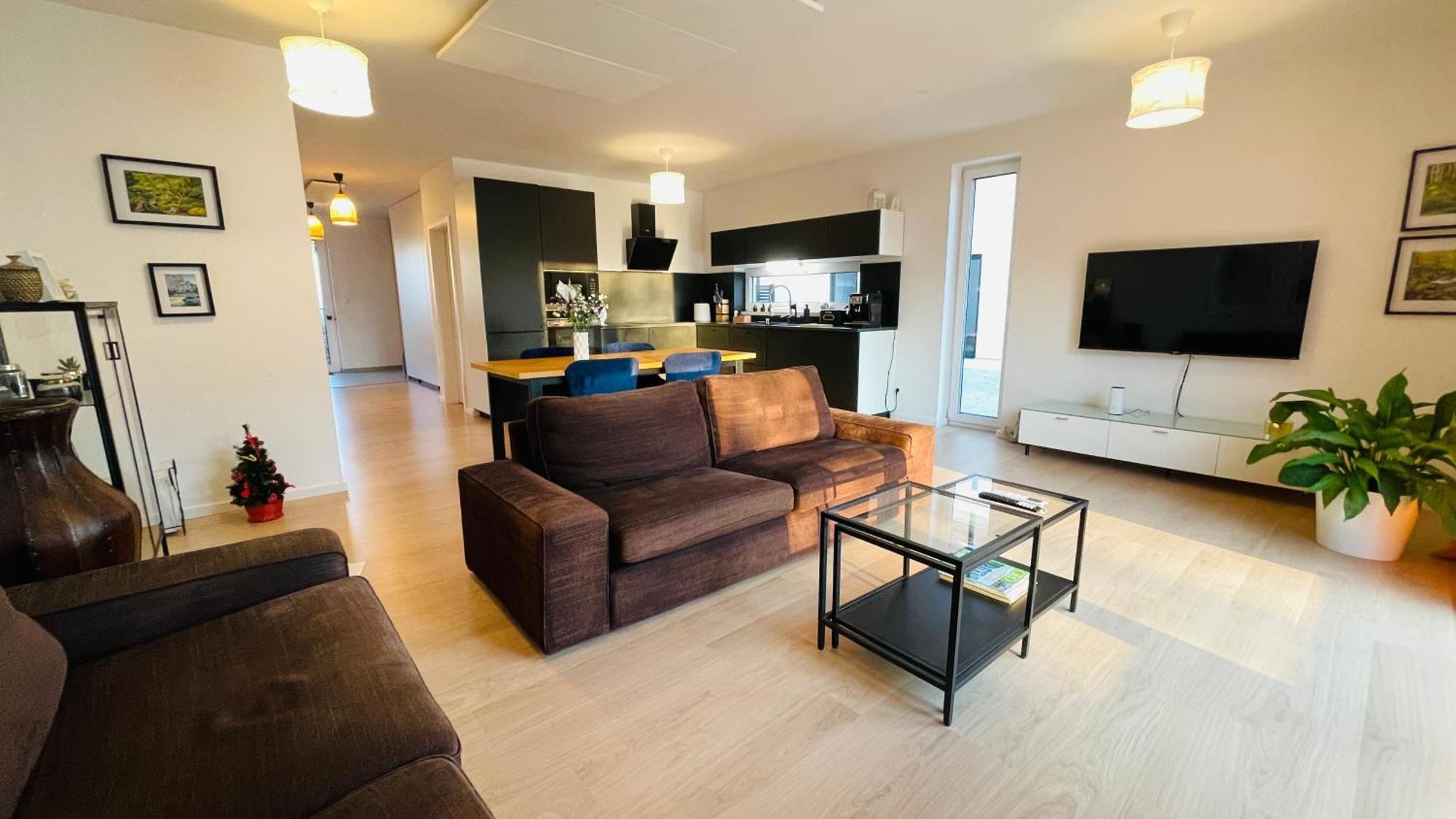 House Flow, 3 Room, Free 2 Parking 布拉迪斯拉发 外观 照片