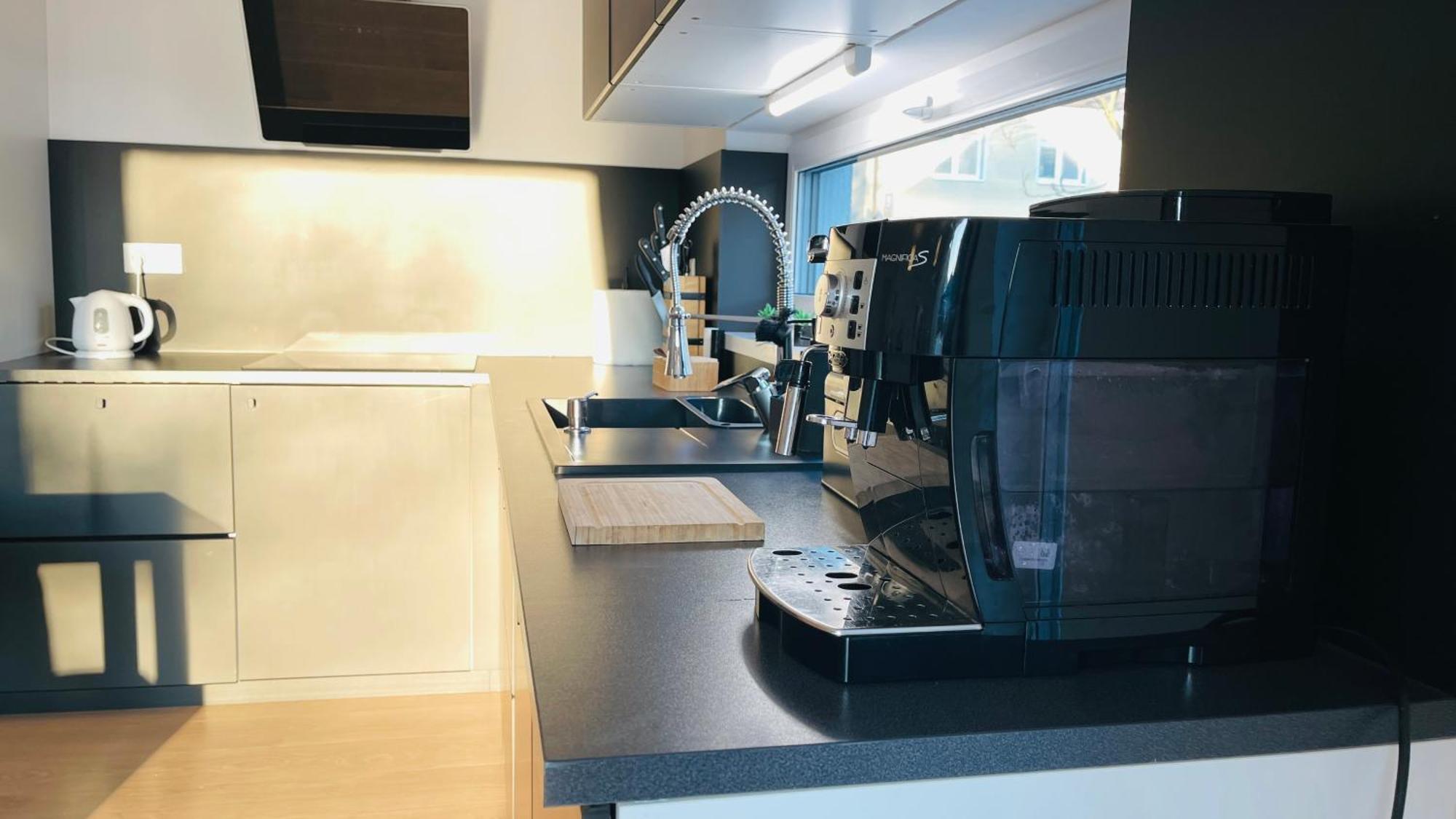 House Flow, 3 Room, Free 2 Parking 布拉迪斯拉发 外观 照片