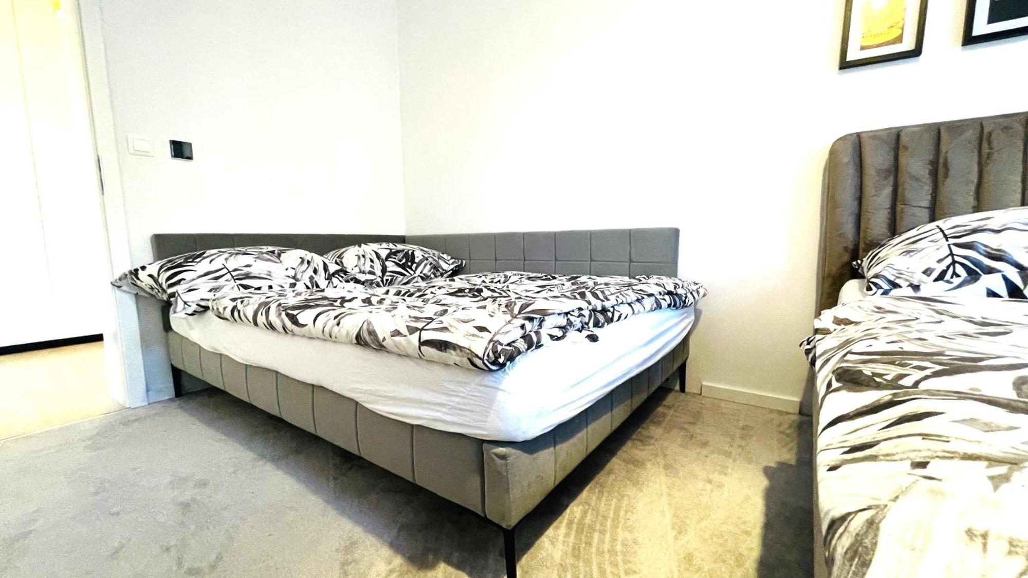 House Flow, 3 Room, Free 2 Parking 布拉迪斯拉发 外观 照片